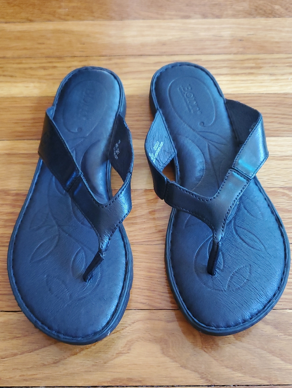Born Black Leather Flip Flop Sandals
